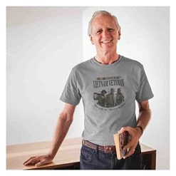 VetFriends.com Vietnam Veteran T-Shirt Home Of The Free Because Of The Brave Service Ribbon Three Soldiers Statue -Bruce Store 41fSd6EpOoL 1