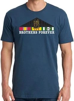 VetFriends.com Vietnam Memorial Brothers Forever Short Sleeve T-Shirt With Service Ribbon And Three Soldiers Statue -Bruce Store 41qYaJMkqhL. AC